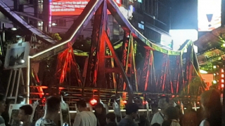 Tái hiện cầu Long Biên trên phố đi bộ Nguyễn Huệ