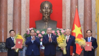 Tổng Bí thư, Chủ tịch nước Tô Lâm trao quyết định bổ nhiệm 3 Phó Thủ tướng và 2 Bộ trưởng