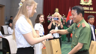 Dành sự quan tâm chu đáo cho con CBCS Bộ Nội vụ Belarus sang nghỉ dưỡng tại Việt Nam