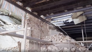 Sàn tòa nhà trung tâm bất ngờ đổ sập, nhiều công nhân bị thương