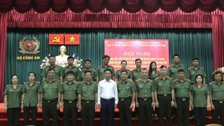 Quán triệt Quy định 144 của Bộ Chính trị về chuẩn mực đạo đức cán bộ, đảng viên