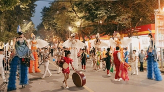 Hà Nội tưng bừng chuẩn bị đón khách dịp lễ Quốc khánh 2/9