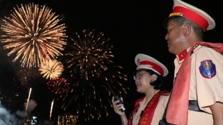 Pháo hoa rực sáng trên bầu trời TP Hồ Chí Minh trong Lễ Quốc khánh 2/9
