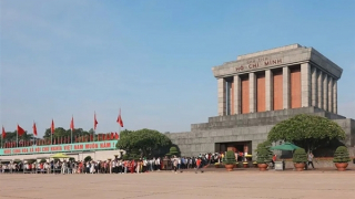 Hơn 30.000 lượt đồng bào và bạn bè quốc tế vào Lăng viếng Bác trong ngày 2/9