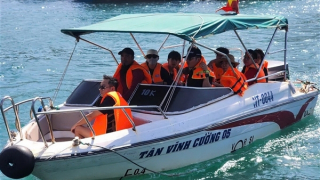 Du khách nườm nượp đến nhiều tỉnh Nam Trung bộ dịp nghỉ lễ Quốc khánh