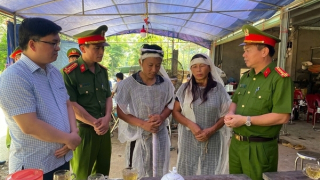 Thăm hỏi thân nhân thành viên Tổ bảo vệ ANTT tử vong khi làm nhiệm vụ