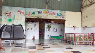 Bé trai 5 tuổi bị đạp liên tục nhiều phát vào bụng, lưng dẫn đến tử vong