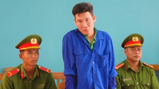 Lãnh 12 năm tù vì dùng dao đâm trọng thương nhiều người do ghen