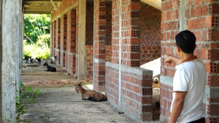 Nhiều hạng mục trường học ở miền núi Quảng Trị dang dở vì thiếu vốn