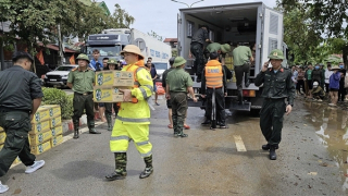 Công an Lạng Sơn trắng đêm ứng cứu người dân vùng úng ngập