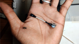 Máy hút bụi nhỏ nhất thế giới