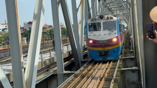 Đường sắt đang thử tải trên cầu Đuống, cầu Long Biên để chuẩn bị lưu thông trở lại