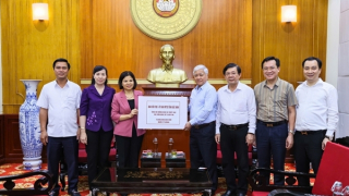 Tỉnh Bắc Ninh trao 10 tỷ đồng  ủng hộ đồng bào bị ảnh hưởng cơn bão số 3