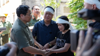 Phó trưởng Công an phường đi chống lũ đau xót nghe giọng nói cuối cùng của mẹ qua điện thoại