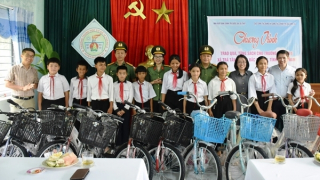 Cục Công tác Đảng và công tác chính trị, Nhà xuất bản chính trị Quốc gia Sự thật tổ chức sinh hoạt chính trị