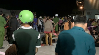 Điện rò rỉ từ máy bơm nước khiến hai cha con tử vong