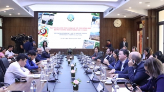 Đại sứ quán các nước cam kết đồng hành, hỗ trợ Việt Nam khắc phục hậu quả thiên tai