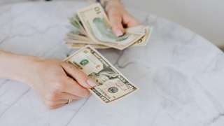 Sự trở lại của tiền mặt