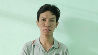 Nhân viên cửa hàng sửa chữa xe máy cầm kéo sát hại đồng nghiệp lúc rạng sáng