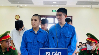 Những bị cáo mặt "búng ra sữa" nhận án về tội giết người