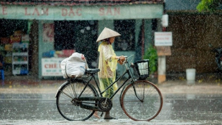 Miền Bắc đón gió mùa, miền Trung mưa lớn