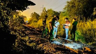 Nam sinh viên bị tàu hỏa tông tử vong