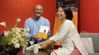 Phan Đăng: "Thơ rơi lên tôi - kìa, trời đang chuyển dạ"