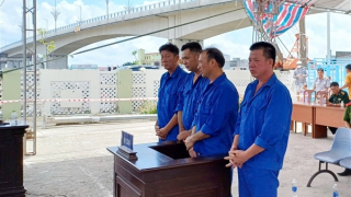 21 năm tù cho nhóm đối tượng đưa người ra nước ngoài đánh bắt hải sản trái phép