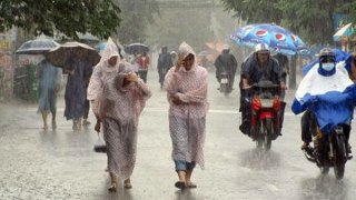 Mưa dông khắp miền Bắc, thời tiết mát mẻ