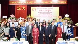 Khuyến học không khuyến bệnh thành tích, khuyến tài không thúc đẩy sự háo danh