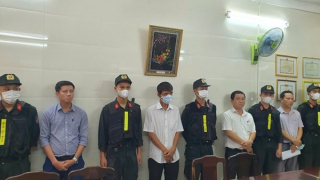 “Phù phép” hồ sơ cải hoán tàu cá, 5 đối tượng bị khởi tố về hành vi nhận hối lộ