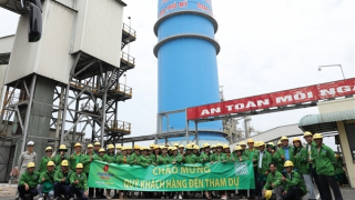 Khách hàng khám phá quy trình sản xuất tại Nhà máy Đạm Phú Mỹ