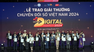 Hai đơn vị thuộc Bộ Công an được vinh danh tại Lễ trao Giải thưởng Chuyển đổi số Việt Nam 2024