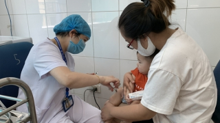 Rà soát không bỏ sót trẻ trong chiến dịch tiêm chủng vaccine sởi