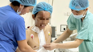 Cứu sống nam thanh niên bị vỡ tim sau vụ tai nạn giao thông