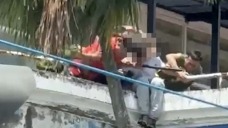 Giải cứu thành công nam sinh định nhảy lầu vì buồn chuyện tình cảm