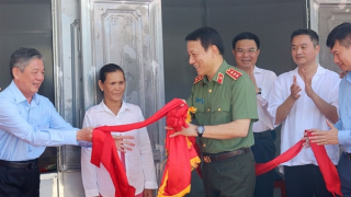 Ấm áp những căn nhà Bộ Công an hỗ trợ đồng bào sau bão lũ