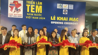 Khai mạc Triển lãm tem 5 nước ASEAN và Hồng Kông