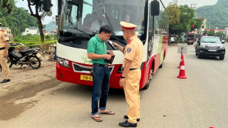 Đảm bảo an toàn giao thông trong kinh doanh vận tải khách tại Sơn La