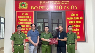 Đi tập thể dục nhặt được 300 triệu đồng