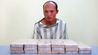 Mật phục trong đêm bắt vụ chuyển 34 bánh heroin