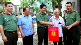 Ấm áp nghĩa tình những căn nhà của Bộ Công an xây tặng người dân nghèo Bắc Kạn