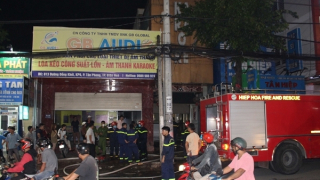 Quán karaoke bốc cháy ngay trong thời gian tạm ngưng để sửa chữa