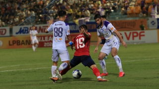 CLB Bóng đá Công an Hà Nội đánh rơi chiến thắng trong phút bù giờ