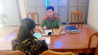 Vu vạ giáo viên có quan hệ bất chính, 2 người bị xử phạt