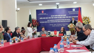 "Văn học là chìa khóa có thể mở mọi cánh cửa!"