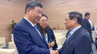 Thủ tướng Phạm Minh Chính gặp ngắn Tổng Bí thư, Chủ tịch Trung Quốc Tập Cận Bình