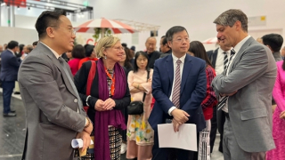 Để văn học chắp thêm đôi cánh