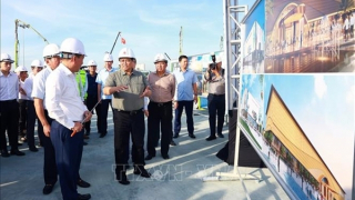 Thủ tướng: Xây dựng Trung tâm Hội chợ Triển lãm và cầu Tứ Liên thành biểu tượng của Hà Nội