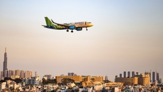 Bốn sân bay miền Trung hoạt động trở lại sau bão số 6